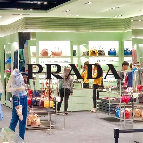 prada abbigliamento donna outlet|prada online outlet store real.